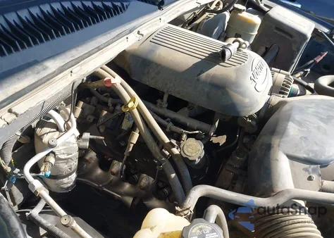 2002 Chevrolet Silverado 1500 Ls from USA, damaged, VIN 2GCEC19T221164230